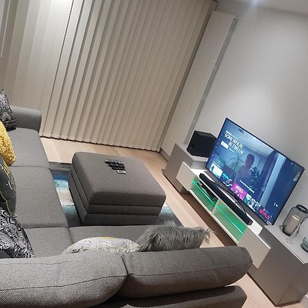 לונדון Lush Living - Double Room With Private Bathroom מראה חיצוני תמונה
