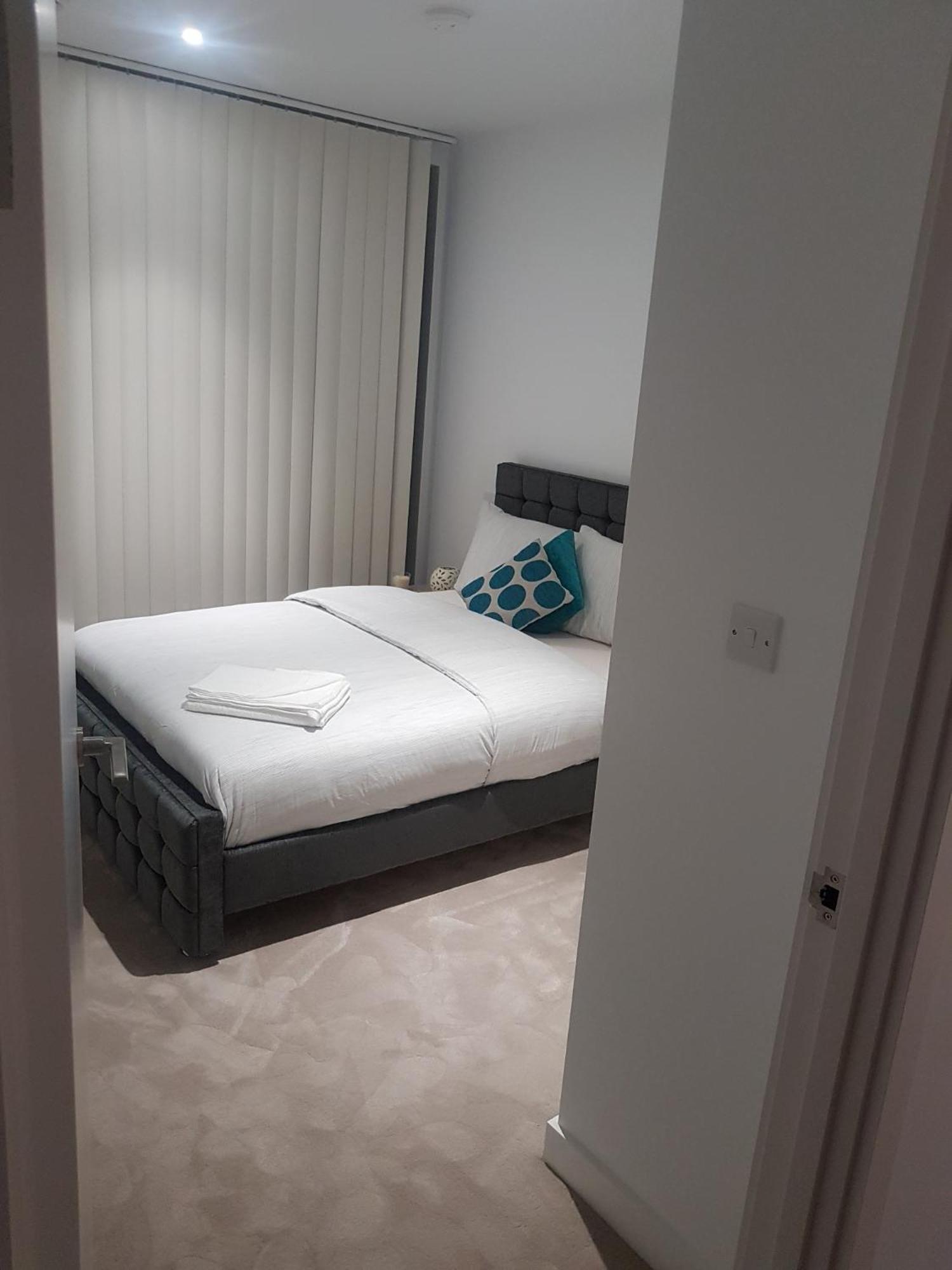 לונדון Lush Living - Double Room With Private Bathroom מראה חיצוני תמונה