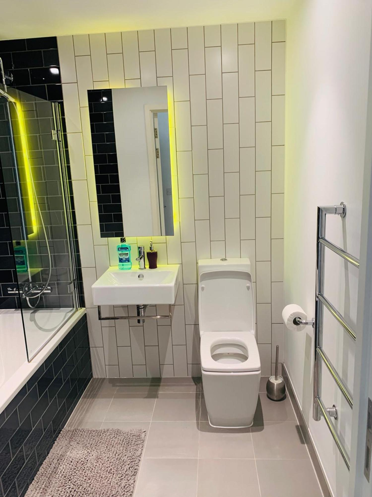 לונדון Lush Living - Double Room With Private Bathroom מראה חיצוני תמונה